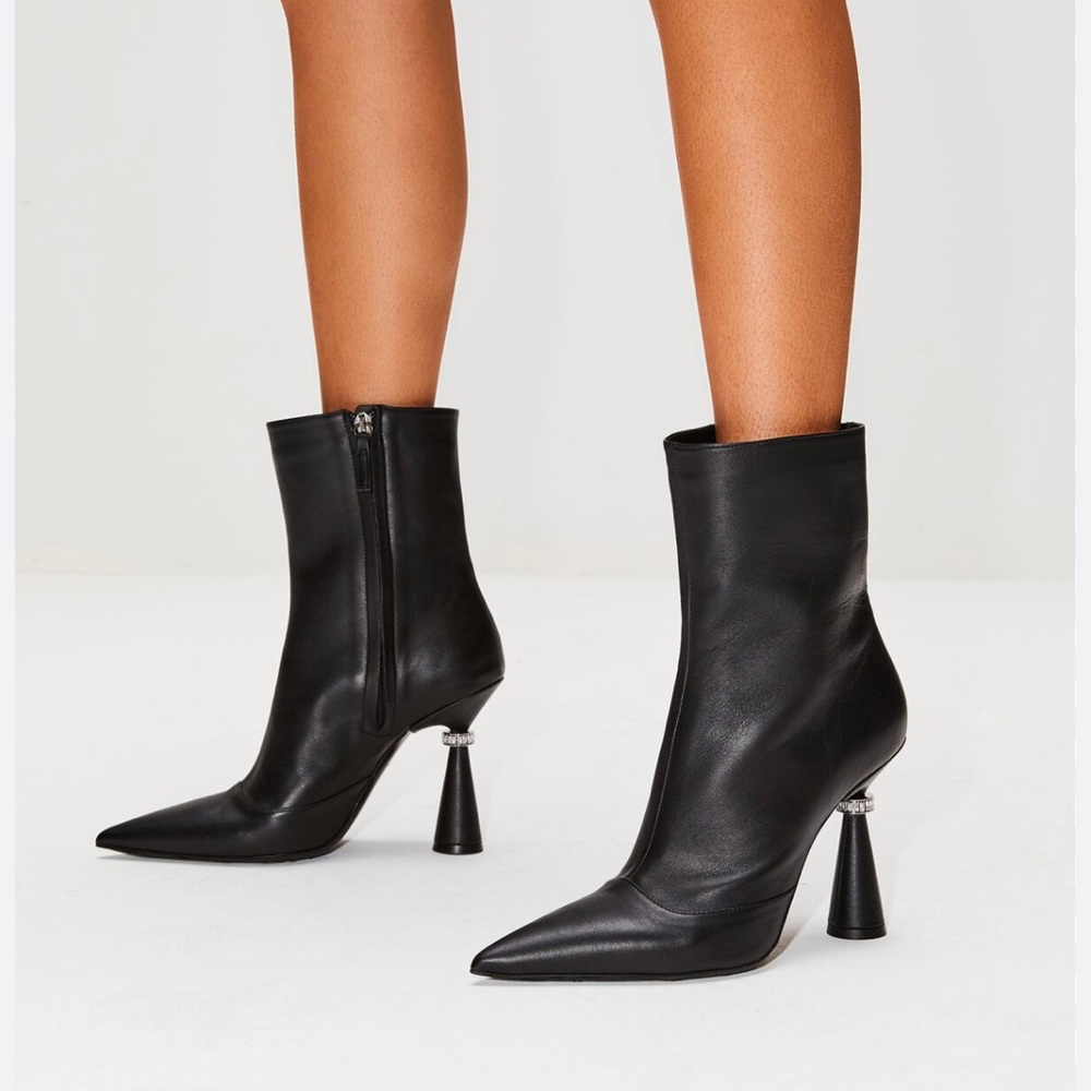 D’accori NWT Haze Crystal Heel Boots in Pure Black